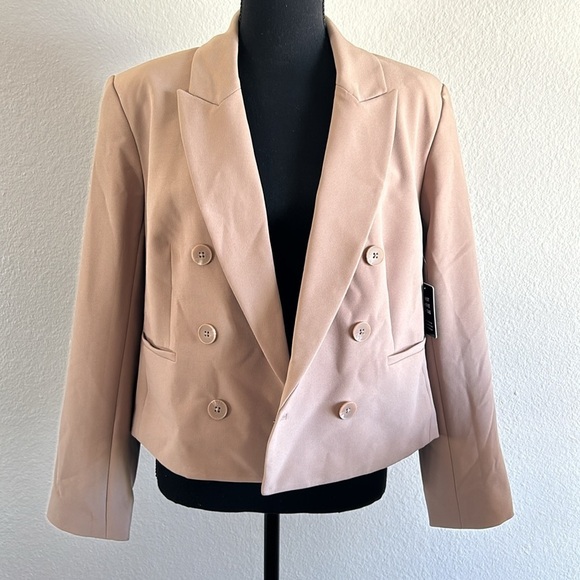 NEW Express Double Breasted Cropped Blazer Blush Taupe Size Large - Picture 7 of 13